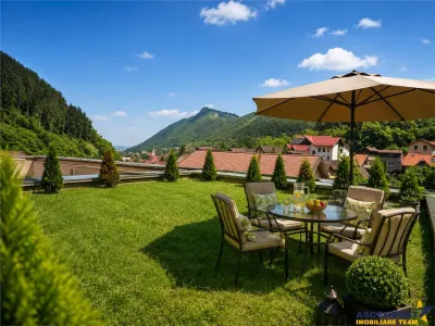 Priveliste de vis din MIcul Penthouse, terasa + gradina 50 mp, Cetatea Brasov - foto 3
