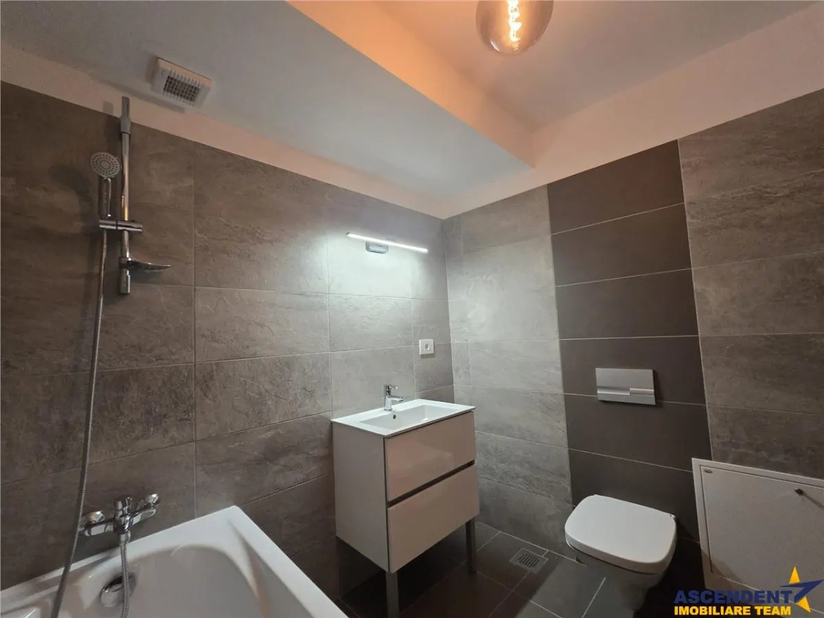 Priveliste de vis din MIcul Penthouse, terasa + gradina 50 mp, Cetatea Brasov - foto 10