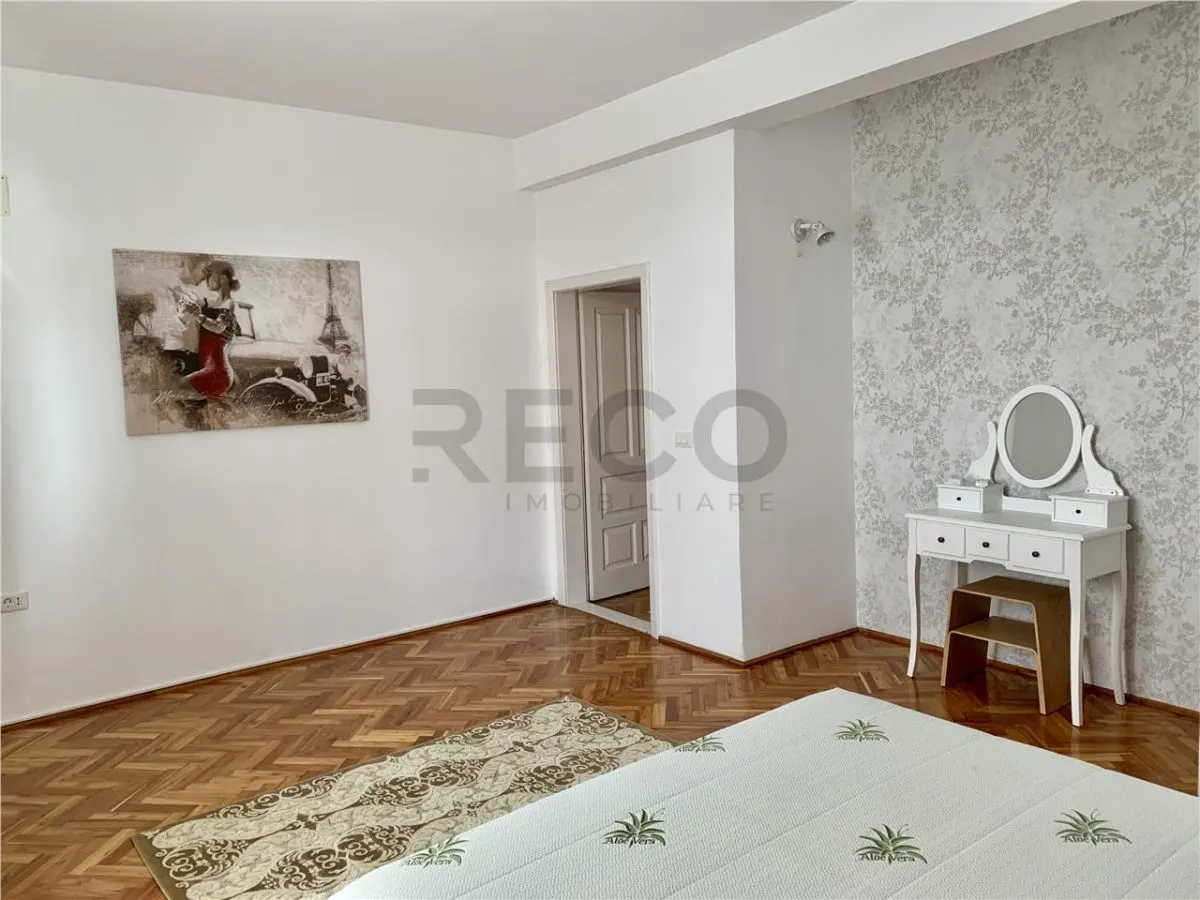 RECO Apartament spatios la casa, cu gradina si priveliste deosebitaÂ 83 mpÂ  utili - foto 4