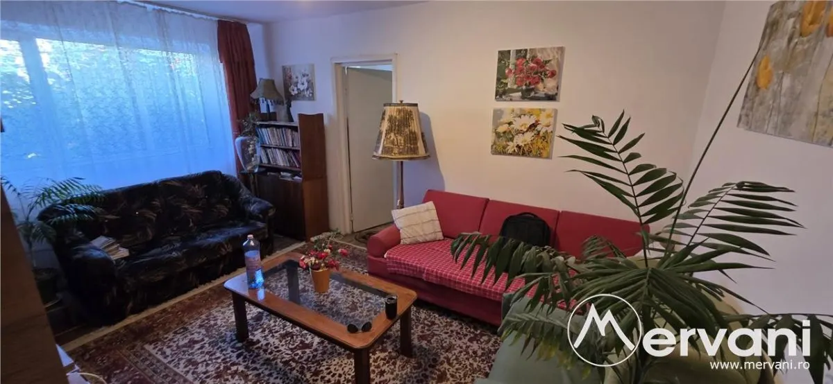 Apartament cu 2 camere de vanzare in Campina, parter - foto 1