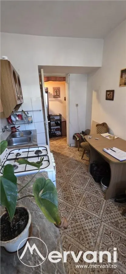 Apartament cu 2 camere de vanzare in Campina, parter - foto 6
