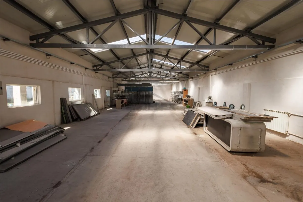 Hala Industriala Renovata + 1500 MP Teren Halchiu - foto 14