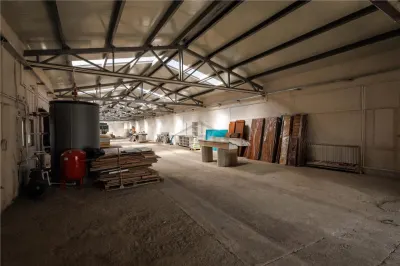 Hala Industriala Renovata + 1500 MP Teren Halchiu - foto 7