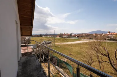 Casa spatioasa cu Etaj si Curte In zona Premiun Ghimbav - foto 14