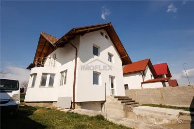 Casa spatioasa cu Etaj si Curte In zona Premiun Ghimbav - foto 4