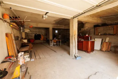 Casa spatioasa cu etaj si curte în Ghimbav - foto 19