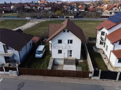 Casa spatioasa cu etaj si curte în Ghimbav - foto 4