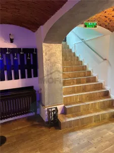 Spațiu cu personalitate aparte în inima Brașovului - foto 5