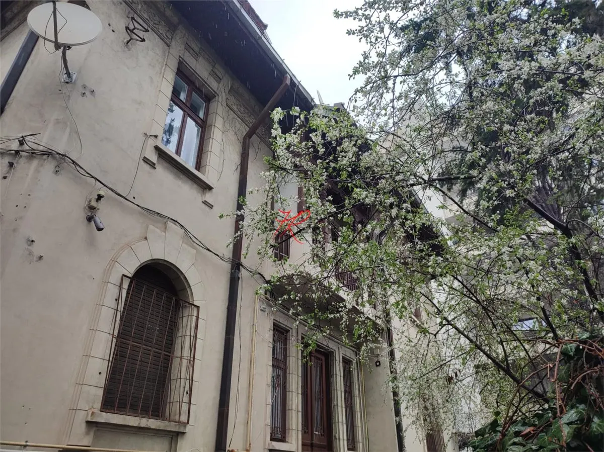 Vanzare apartament/birou  5 camere Icoanei - foto 1