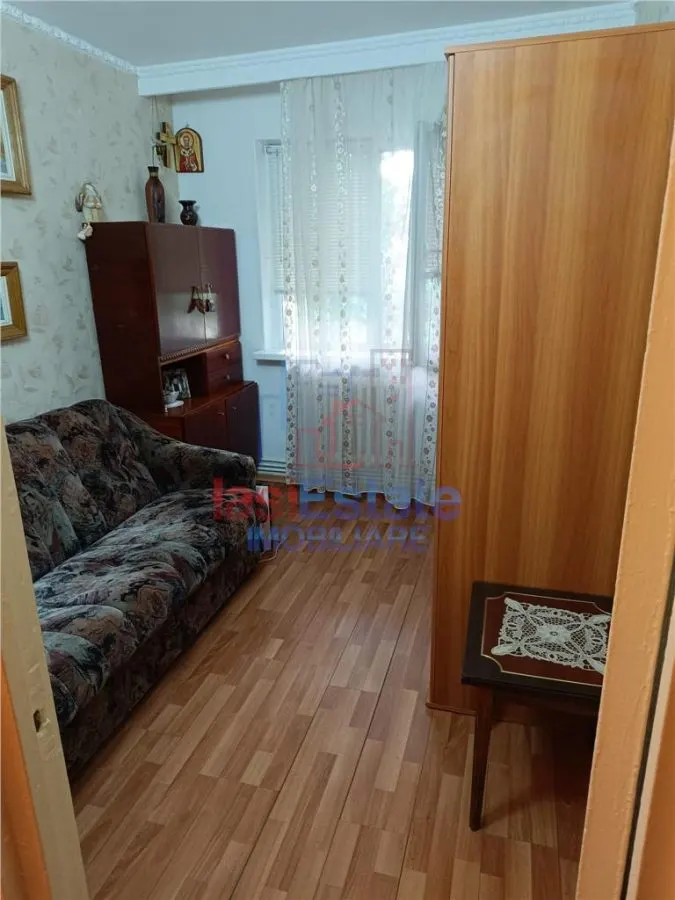 Apartament 3 camere de vanzare in Zimbru - Ideal pentru renovare - foto 1
