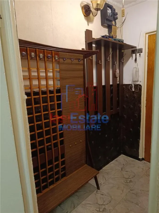 Apartament 3 camere de vanzare in Zimbru - Ideal pentru renovare - foto 6