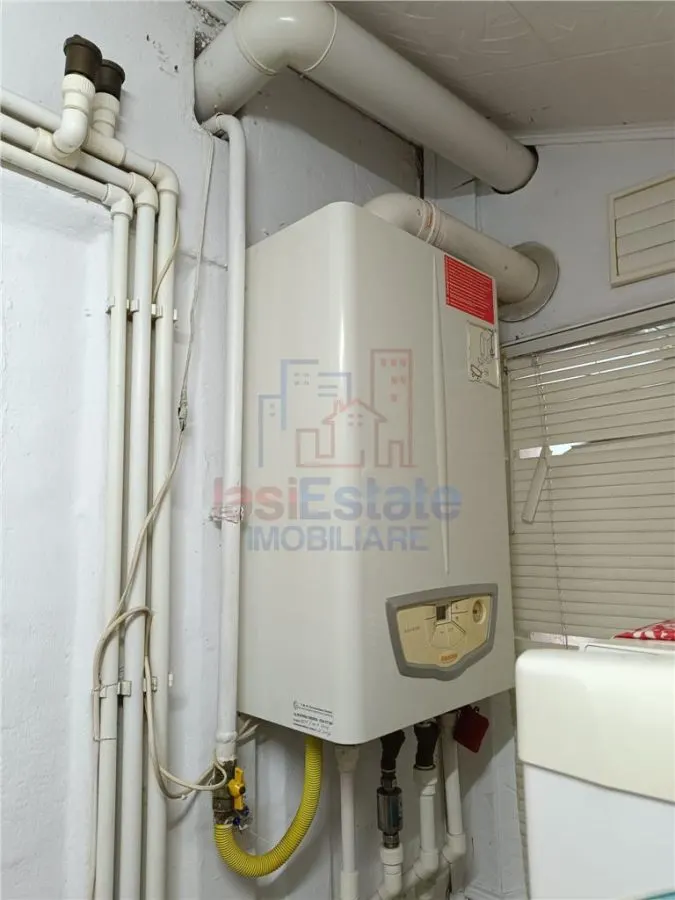 Apartament 3 camere de vanzare in Zimbru - Ideal pentru renovare - foto 8