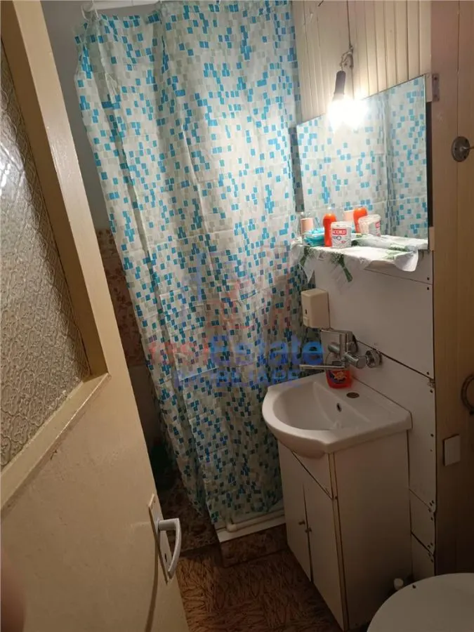 Apartament 3 camere de vanzare in Zimbru - Ideal pentru renovare - foto 9