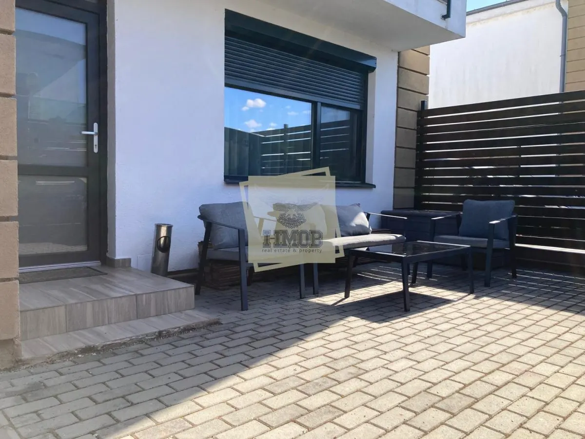 Casa moderna cu 3 camere 2 bai balcon si curte privata in Turnisor - foto 1