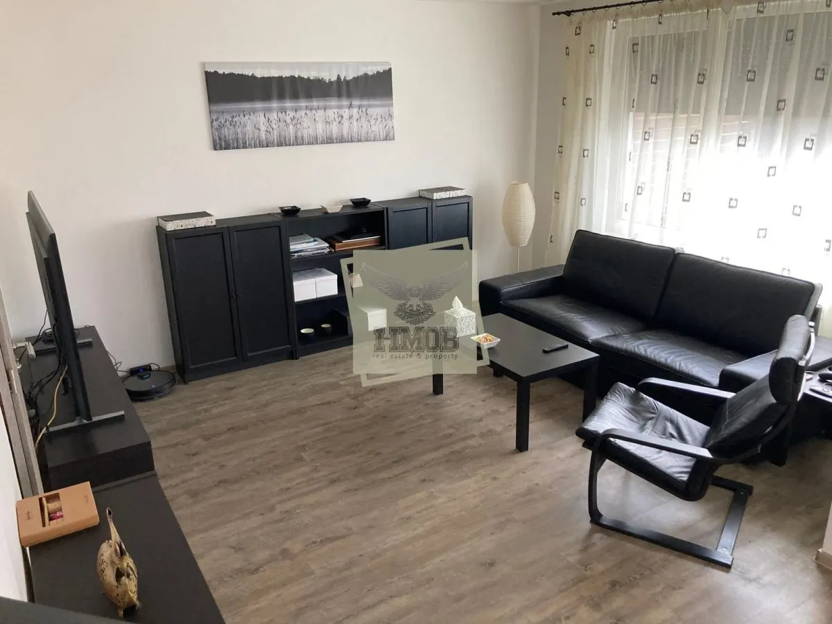 Casa moderna cu 3 camere 2 bai balcon si curte privata in Turnisor - foto 4