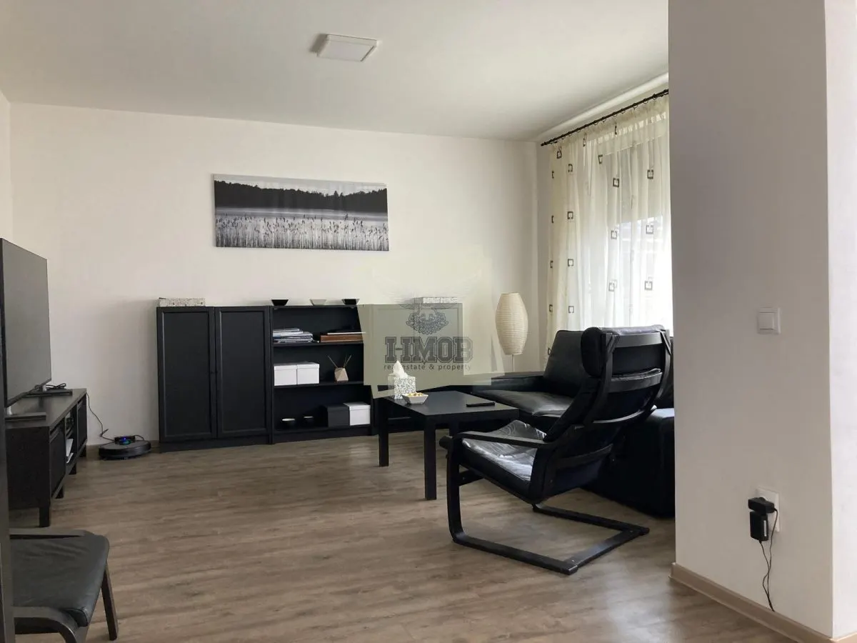 Casa moderna cu 3 camere 2 bai balcon si curte privata in Turnisor - foto 5