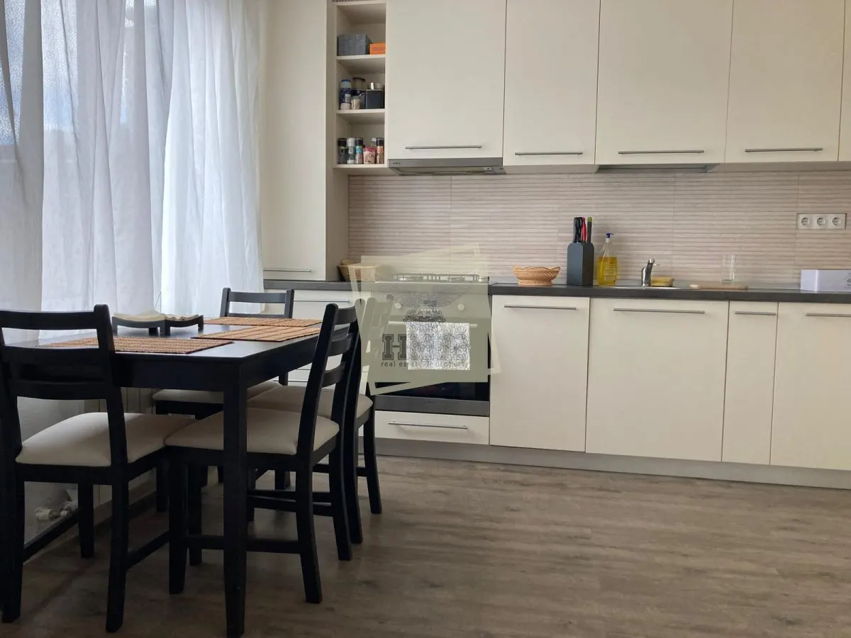 Casa moderna cu 3 camere 2 bai balcon si curte privata in Turnisor - foto 6