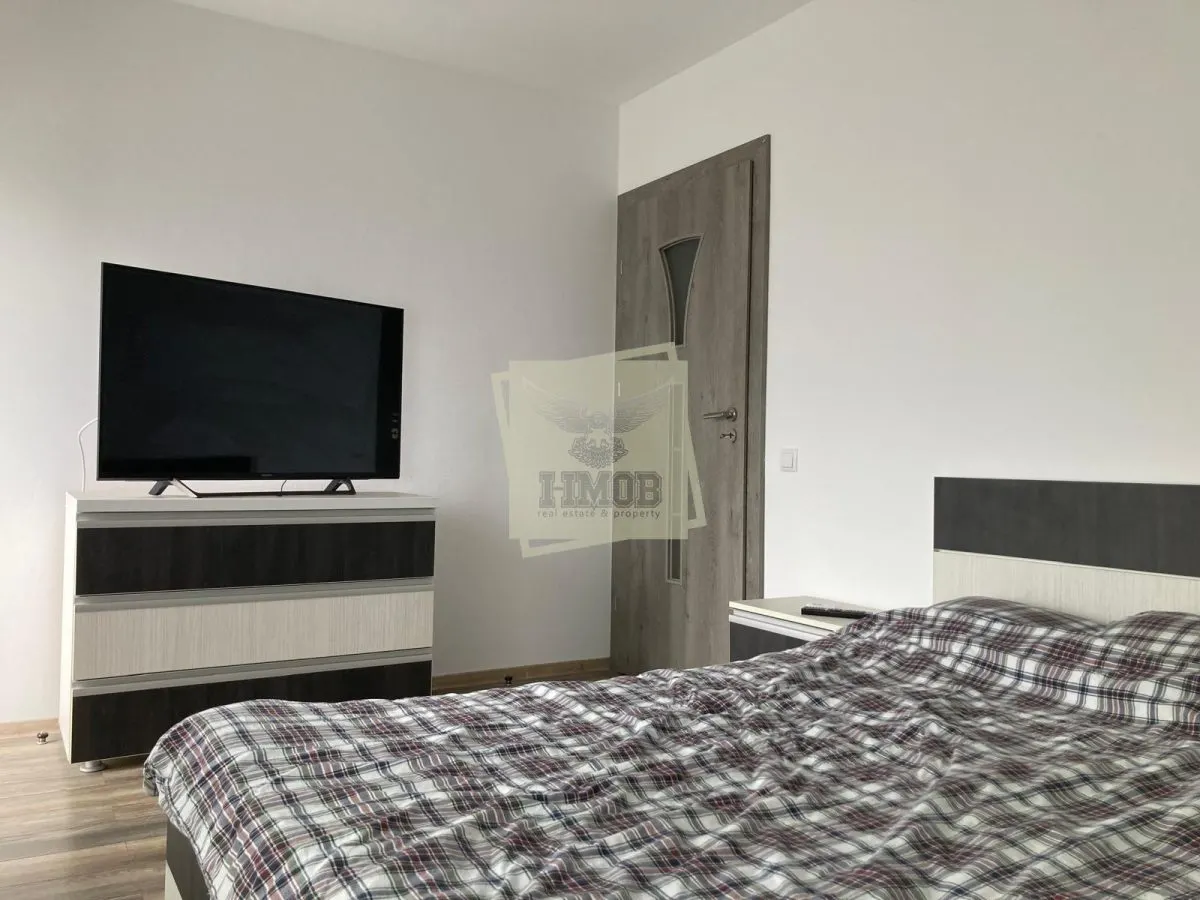 Casa moderna cu 3 camere 2 bai balcon si curte privata in Turnisor - foto 8
