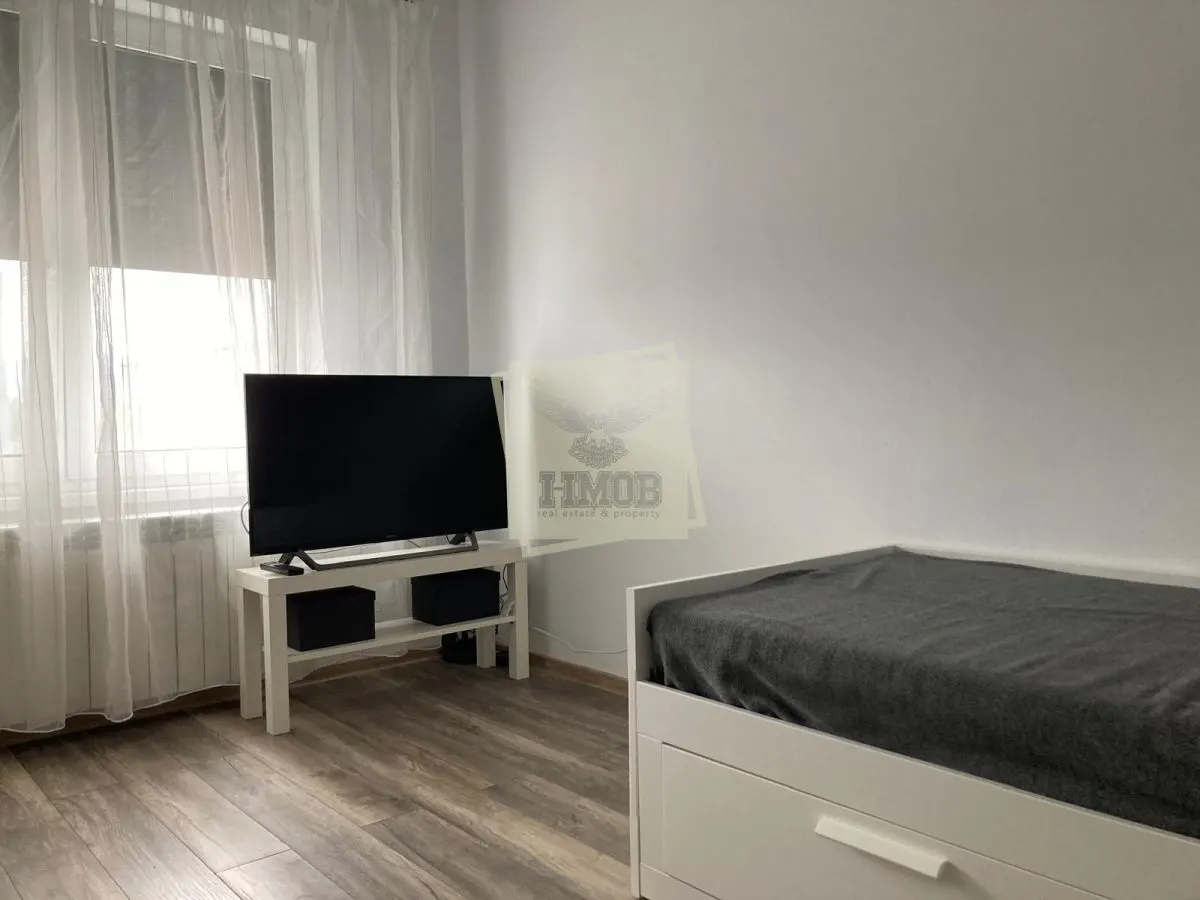 Casa moderna cu 3 camere 2 bai balcon si curte privata in Turnisor - foto 10