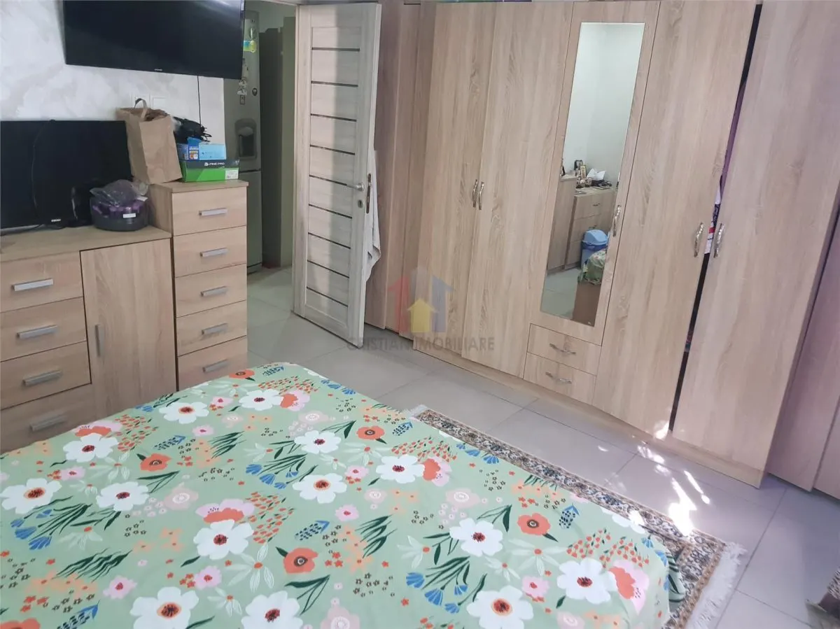 Spatios 2 camere,Parter, zona Garii, St 60mp - foto 6