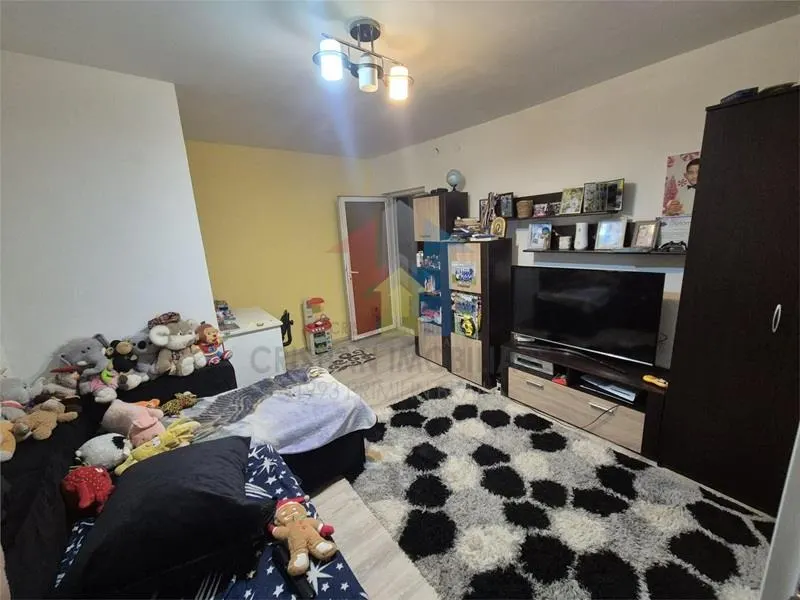 PARTER apartament 1 camera transformat in 2 camere - foto 2