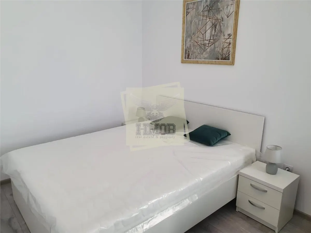 Apartament modern cu 3 camere 2 bai si parcare privata in Selimbar - foto 8