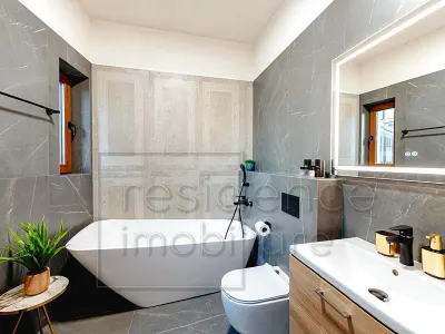Apartament deosebit, 3 camere, Centru, zona NTT Data+Garaj - foto 7