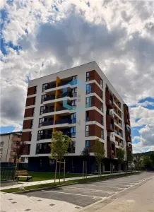 Apartament semifinisat cu 4 camere | 80 mp | Ideal pentru locuință sau spațiu comercial â€“ Florești, Tineretului - Floresti