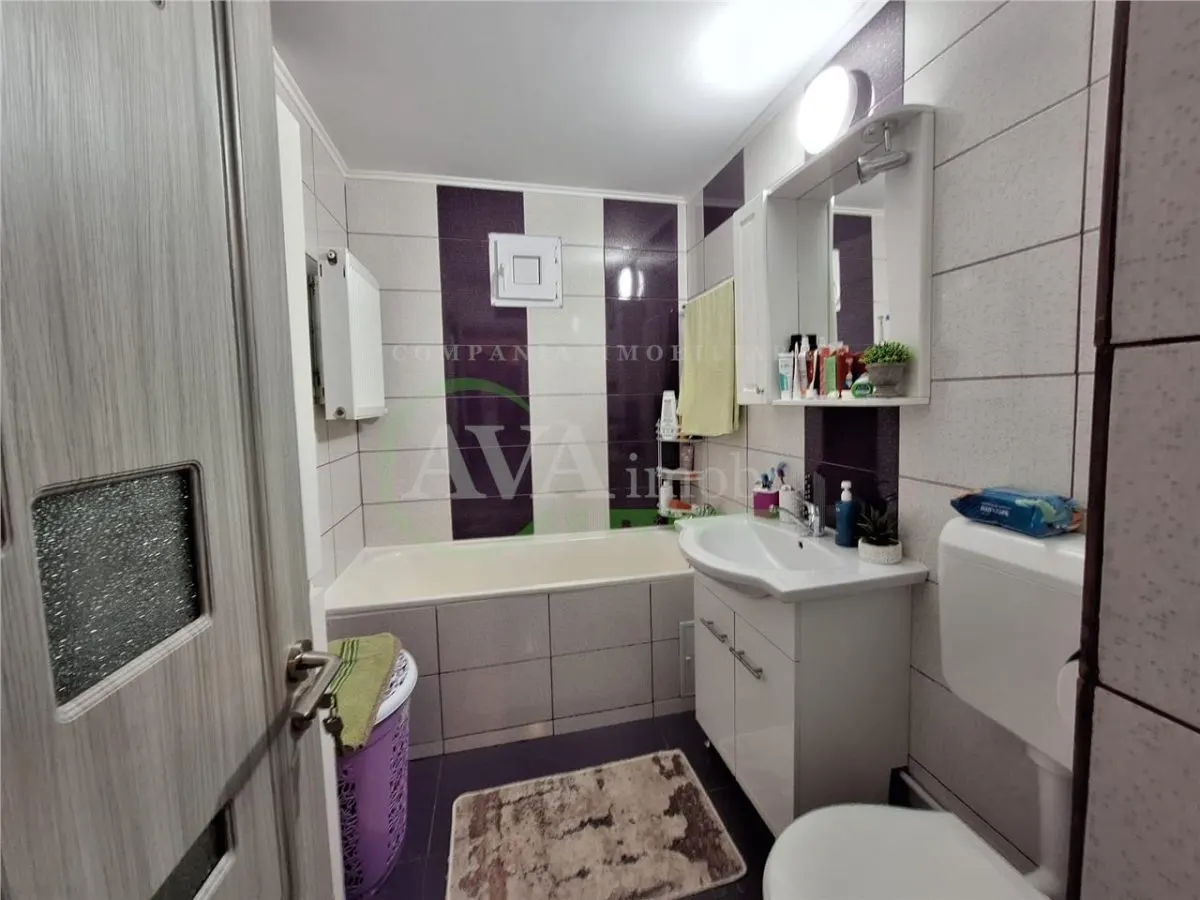 Apartament 3 camere decomandat zona Neagoe Voda - foto 5