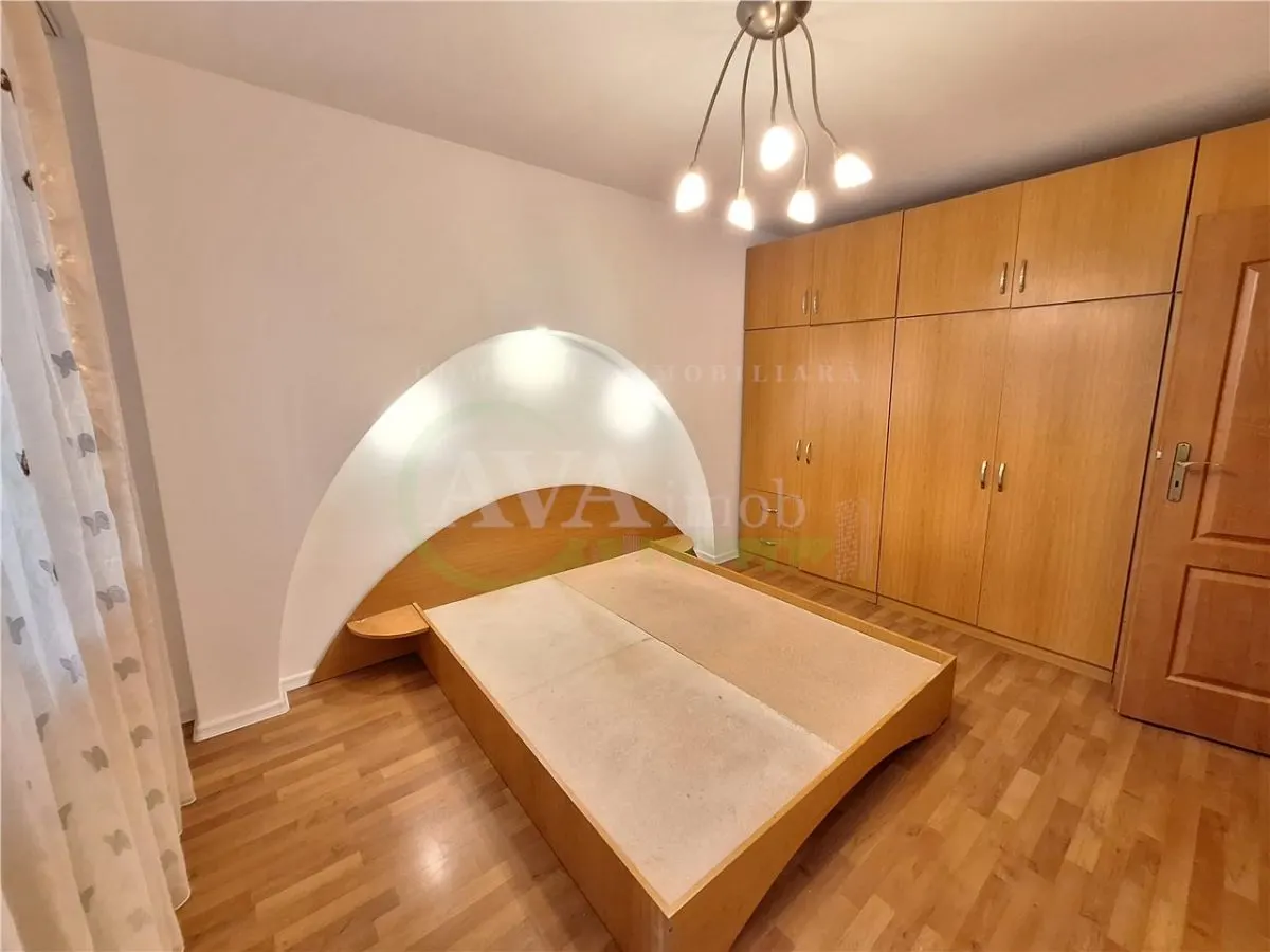 Apartament 3 mobilat si utilat, 2 bai, 2 balcoane, Ultracentral-Bacau - foto 15