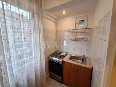 Apartament 3 mobilat si utilat, 2 bai, 2 balcoane, Ultracentral-Bacau - foto 9
