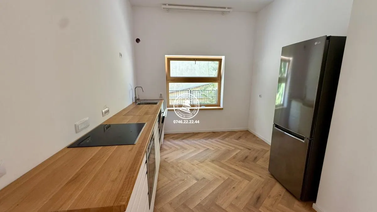 Casa de vanzare in centru - foto 17