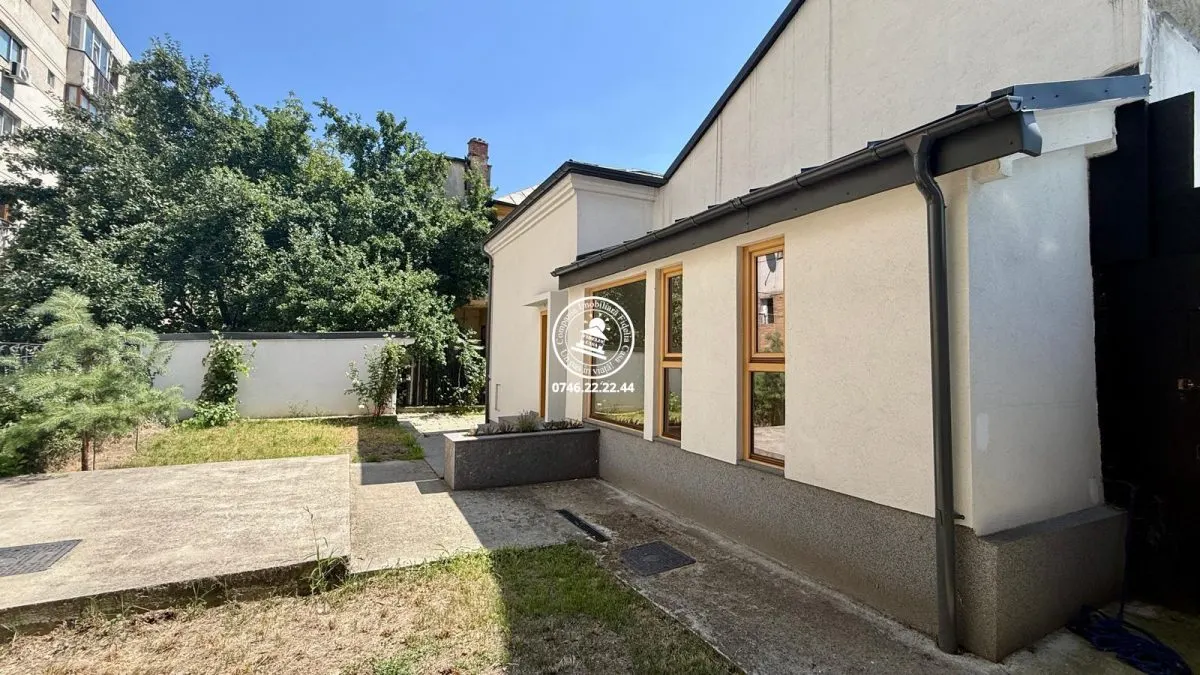 Casa de vanzare in centru - foto 6