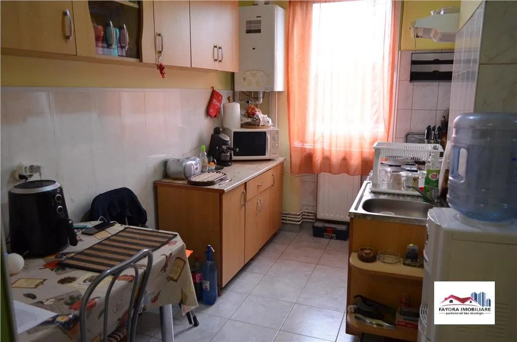 Apartament 3 Camere de Vanzare Zona Tudor - foto 7