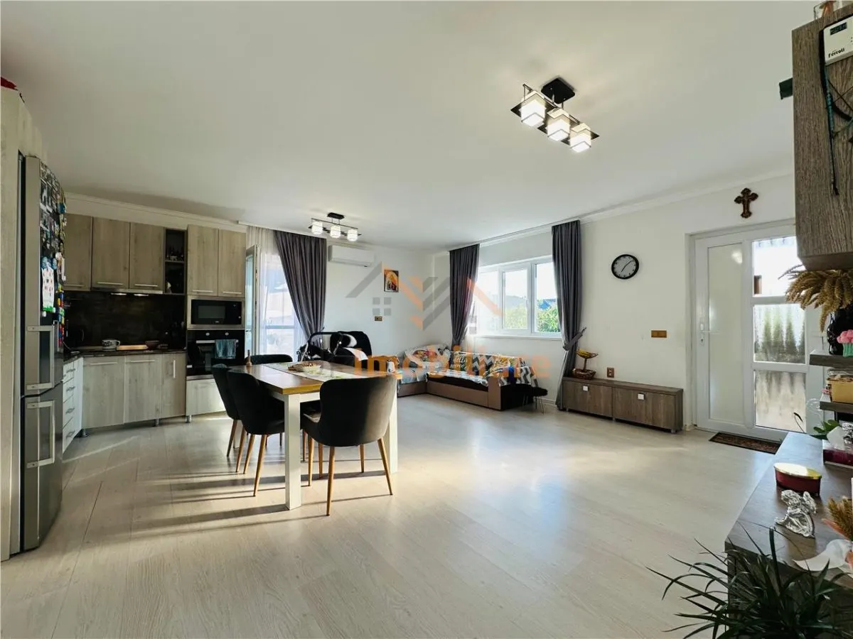 CASA CU 4 CAMERE | ZONA OSORHEI | 10 KM DE ORADEA - foto 1