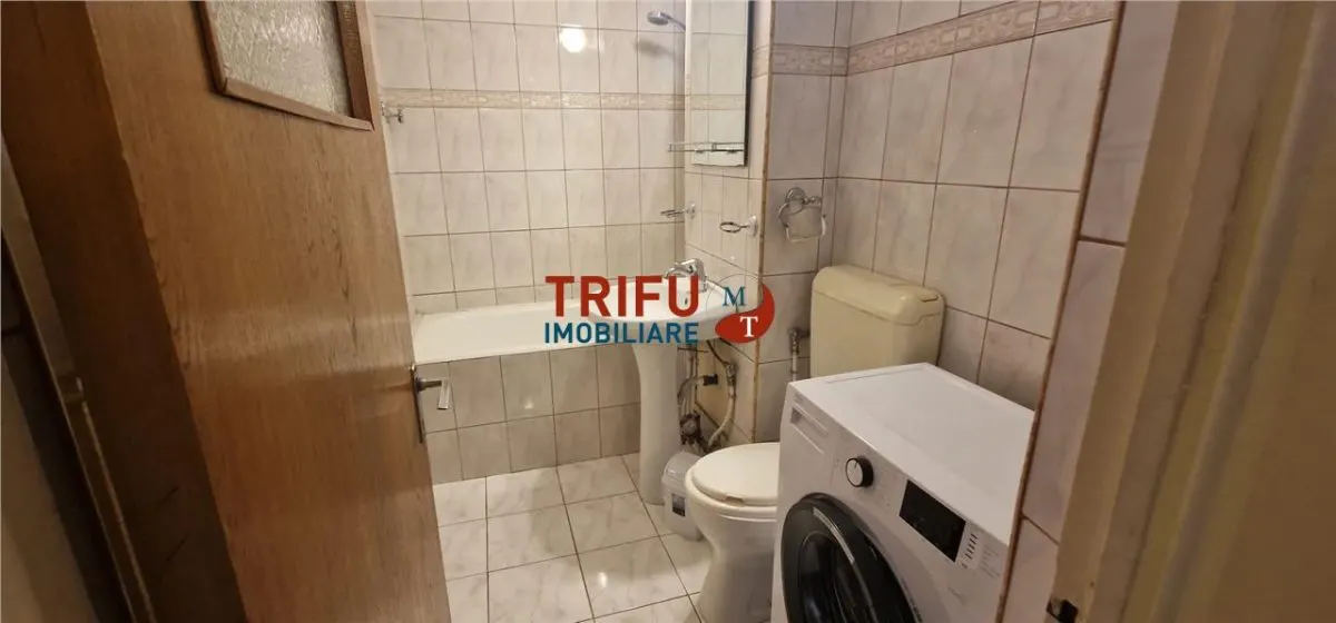 Apartament 3 camere de vanzare zona Centru - foto 13