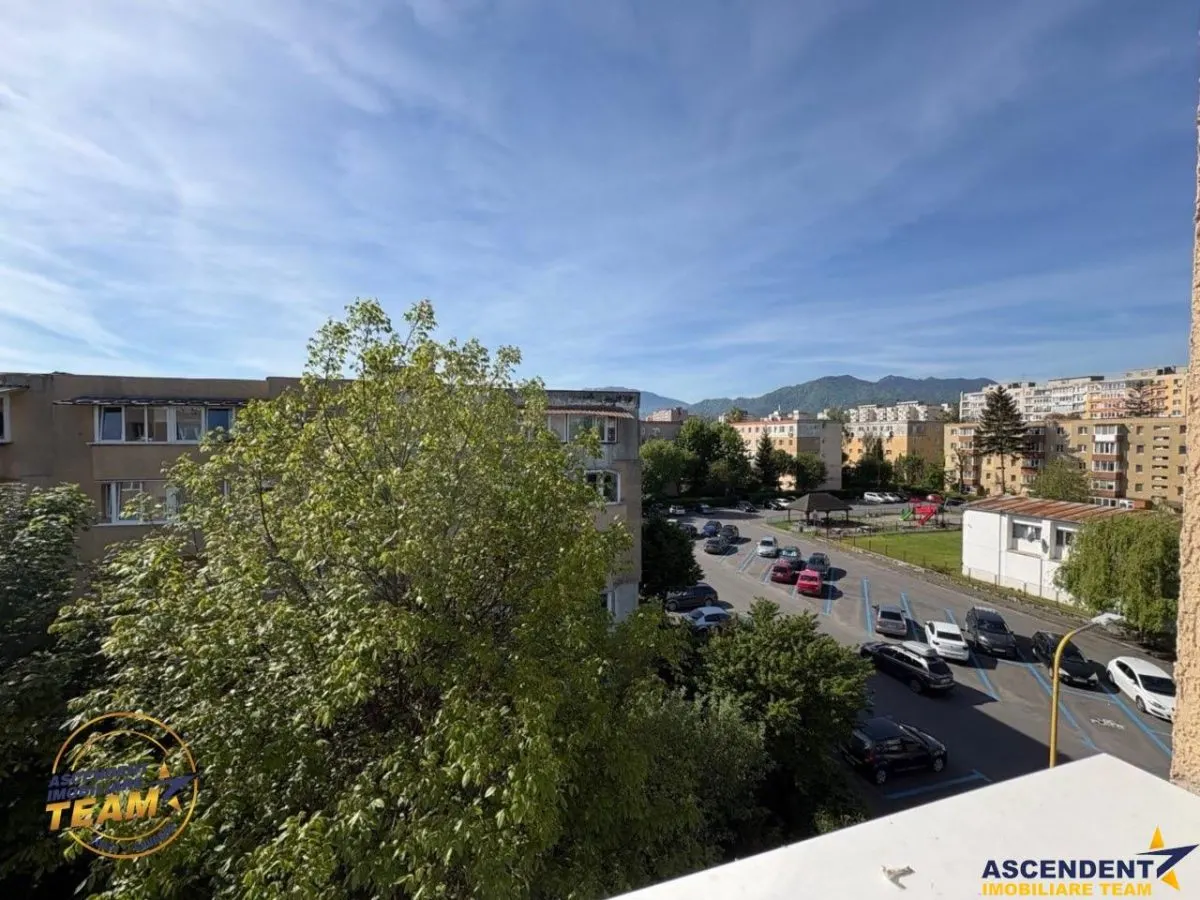 FILM! Apartament 2 camere decomandat, zona apreciabila, cartier Florilor Brasov - foto 11