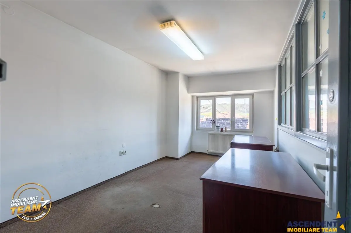 O investitie cu substanta:spatiu amplu, versatil, valoros pozitionat, activitati comerciale, logistice sau dezvoltare - foto 14