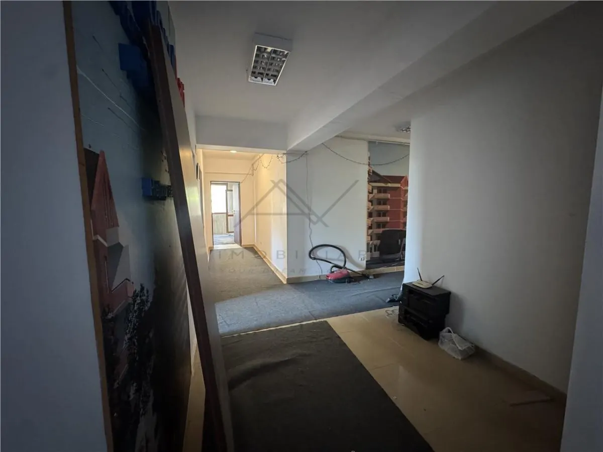 VANZARE PRELUNGIREA GHENCEA PARTER | SPATIU COMERCIAL 200 mp APARTAMENT 4 CAMERE - foto 9