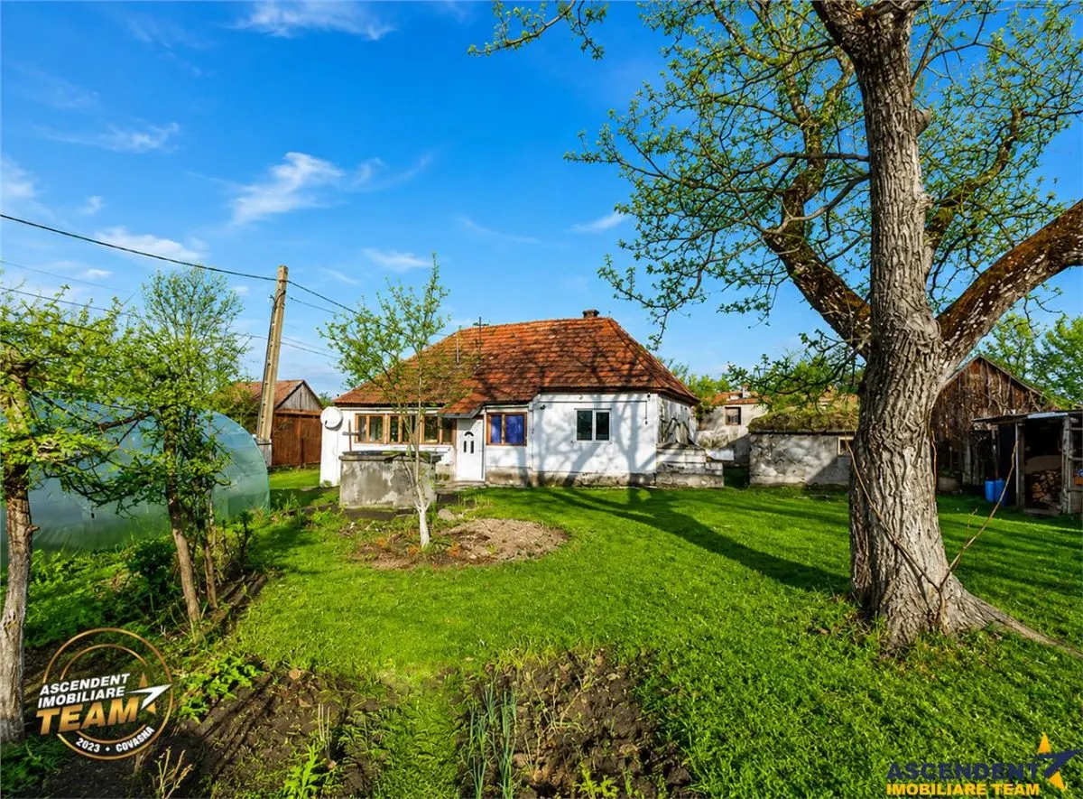 Gospodarie cu anexa, pivnita, iaz cu pesti si 2.280 mp de teren fertil Lemnia, Covasna - foto 1