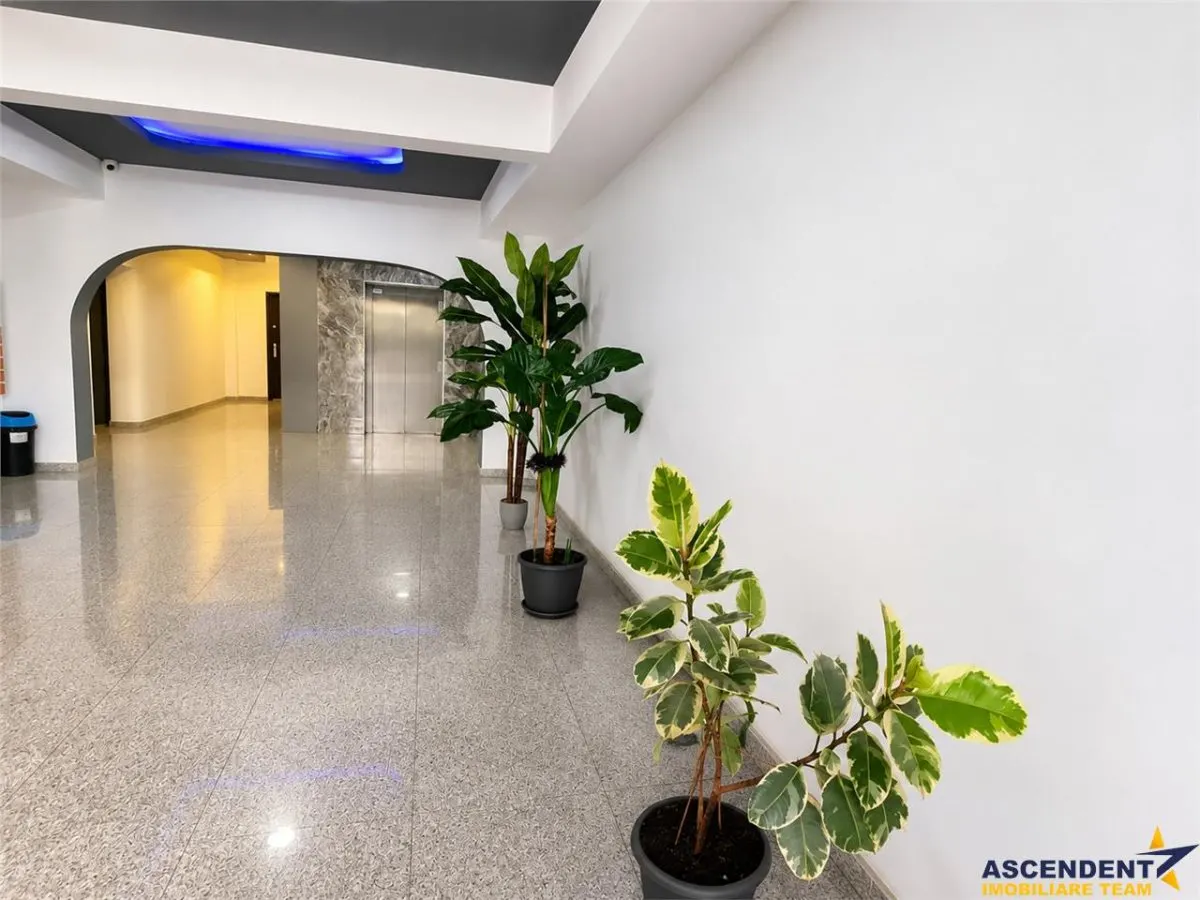 Compozitie generoasa, loc parcare, boxa, Isaran Residence, Tractorul, Brasov - foto 9