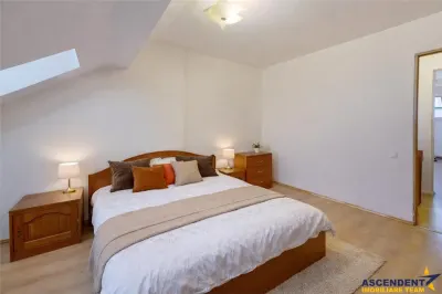Rezidenta pe doua niveluri, cu 3 camere, eficenta energetic, Garii, Brasov - Brasov