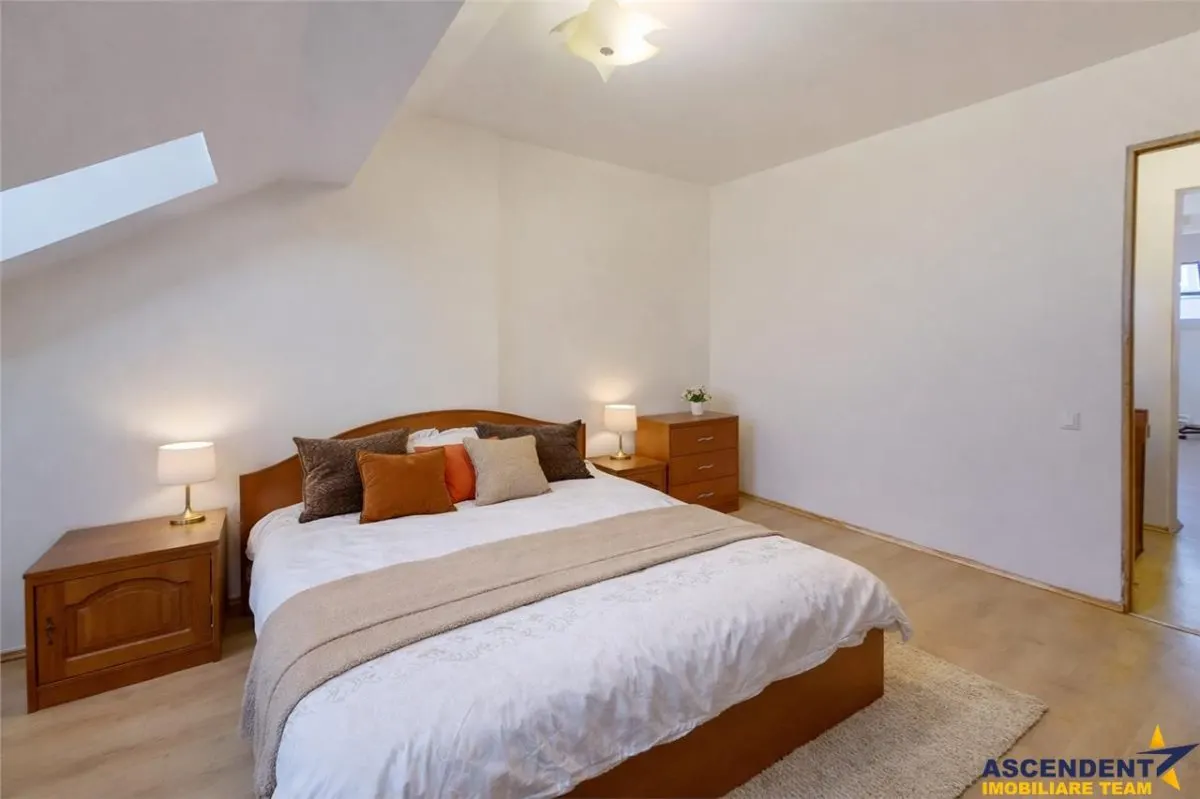 Rezidenta pe doua niveluri, cu 3 camere, eficenta energetic, Garii, Brasov - foto 1