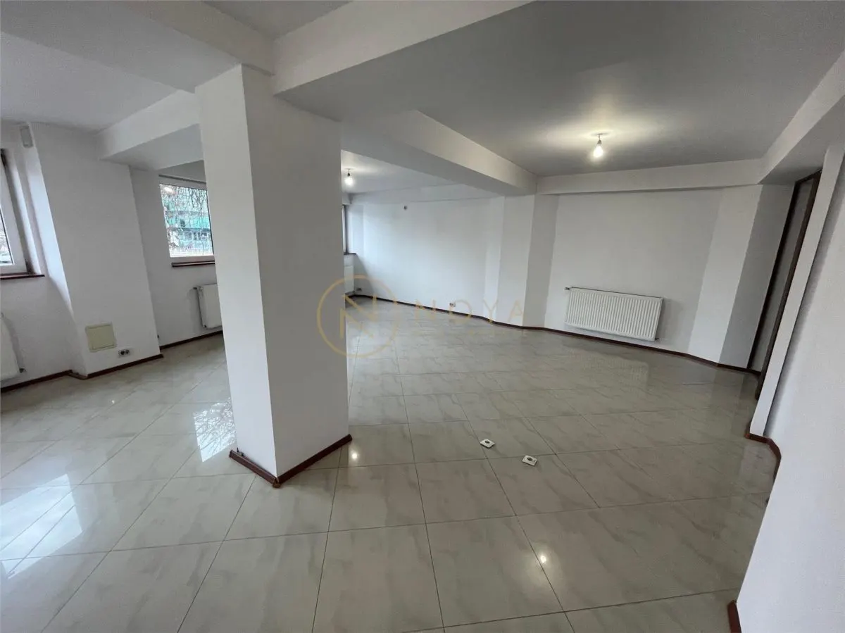 Apartament 5 camere in vila cu centrala | Razoare Piata Danny Huwe - foto 2