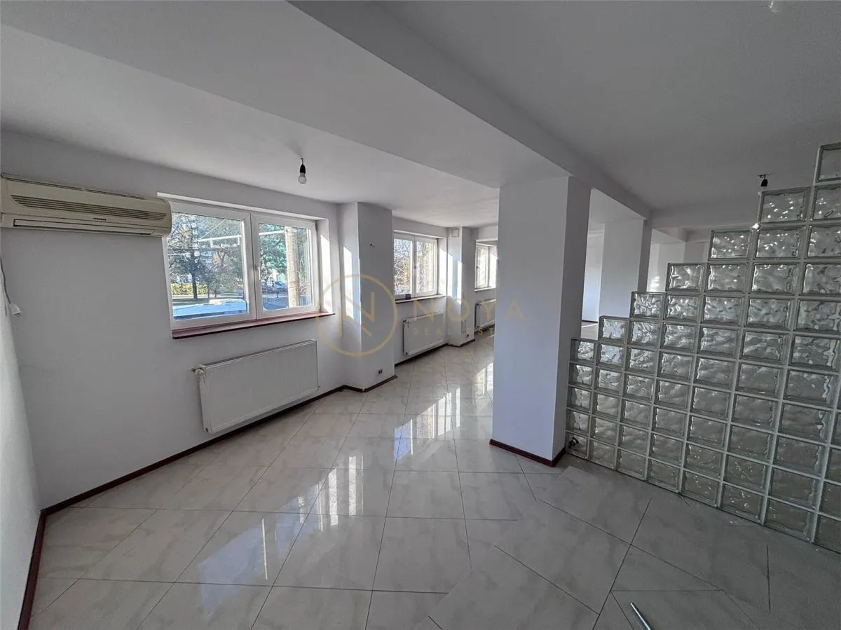 Apartament 5 camere in vila cu centrala | Razoare Piata Danny Huwe - foto 3