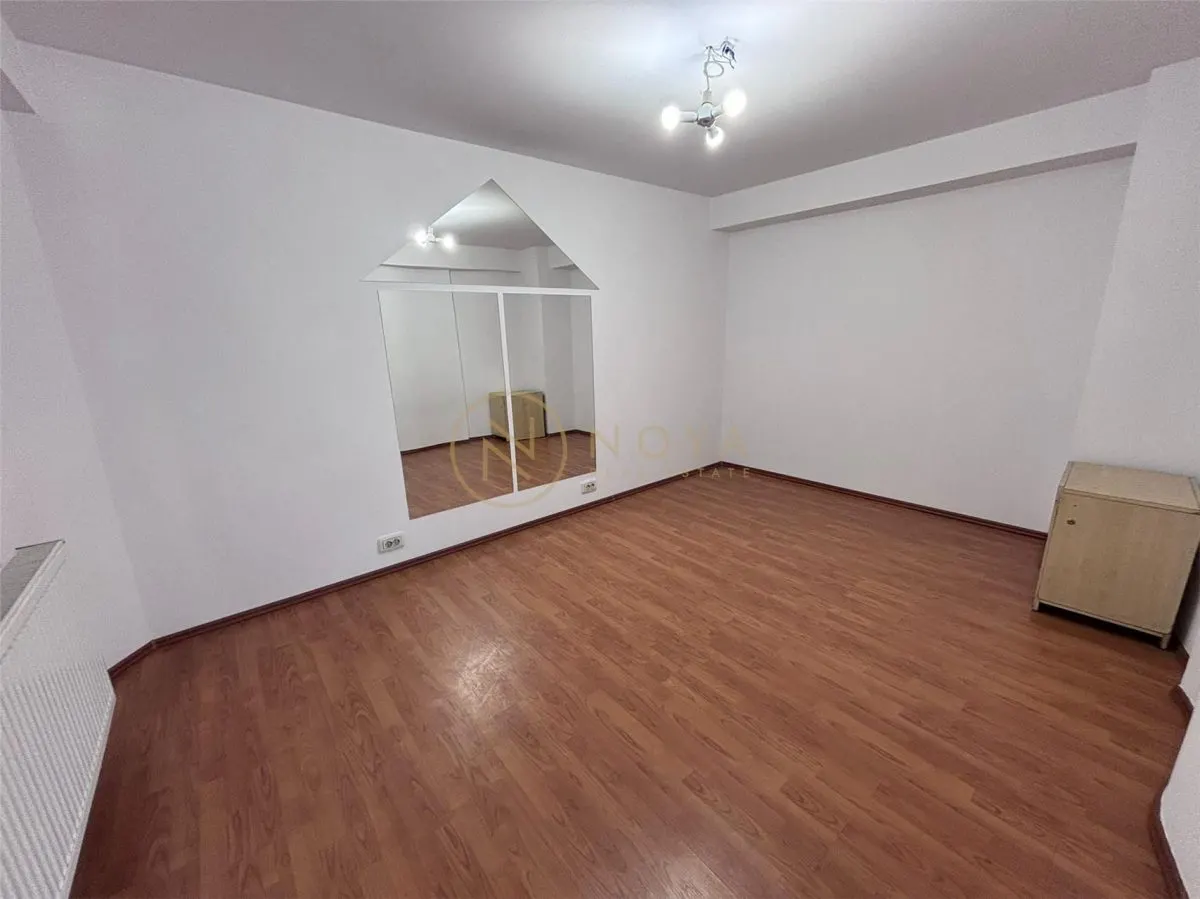 Apartament 5 camere in vila cu centrala | Razoare Piata Danny Huwe - foto 5