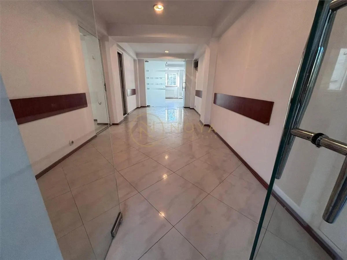 Apartament 5 camere in vila cu centrala | Razoare Piata Danny Huwe - foto 7