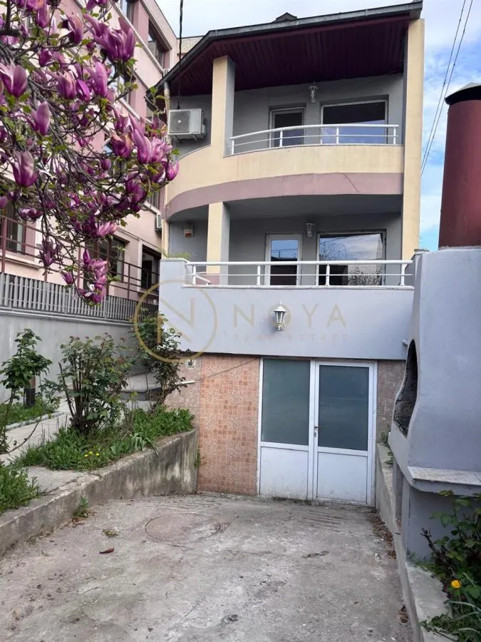 Vila individuala de vanzare cu 7 camere - zona Banu Manta Ion Mihalache - foto 2