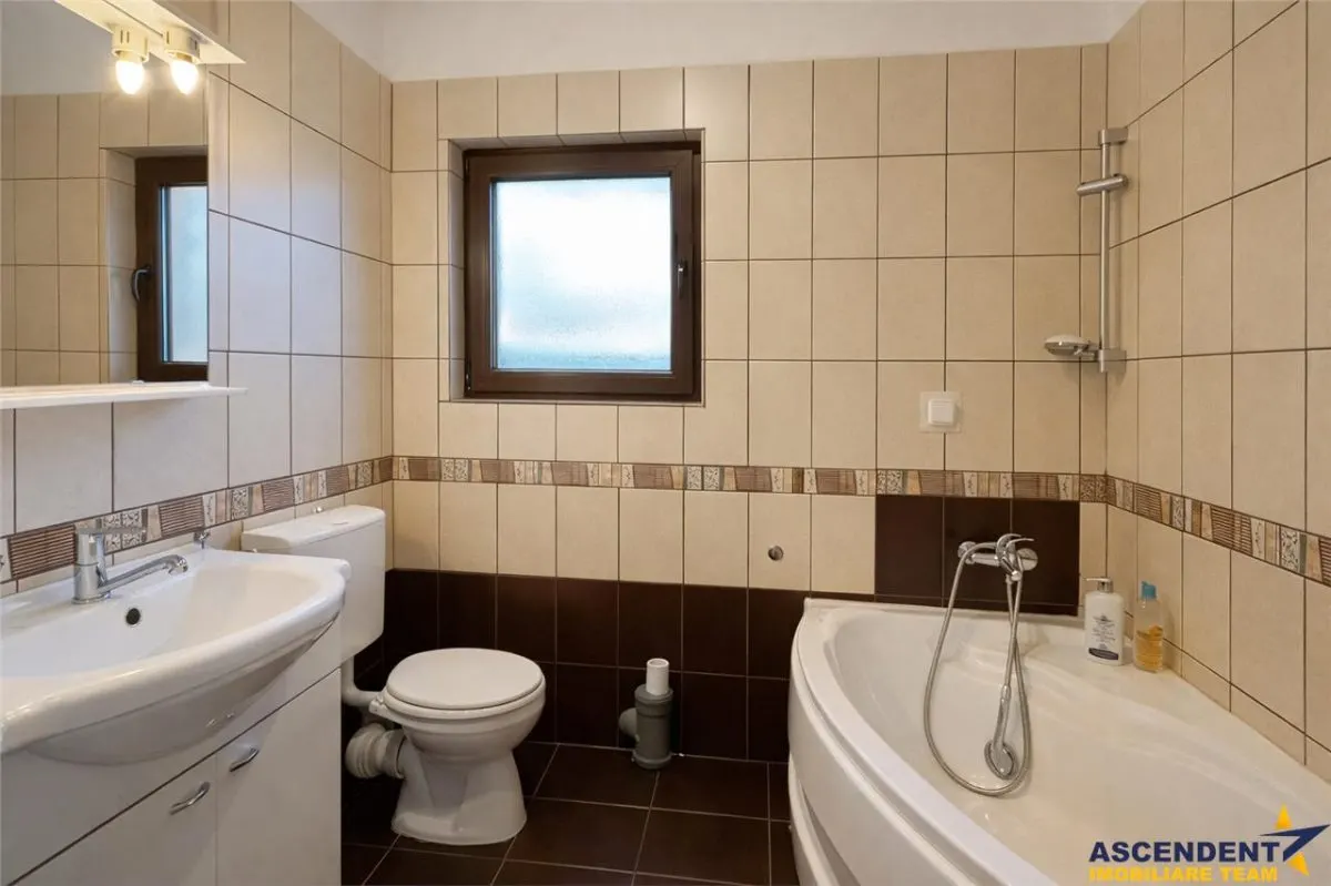 Film&3D!Casa armonioasa,doua intrari,foisor, locuri parcare,Sancraiu de Mures - foto 12