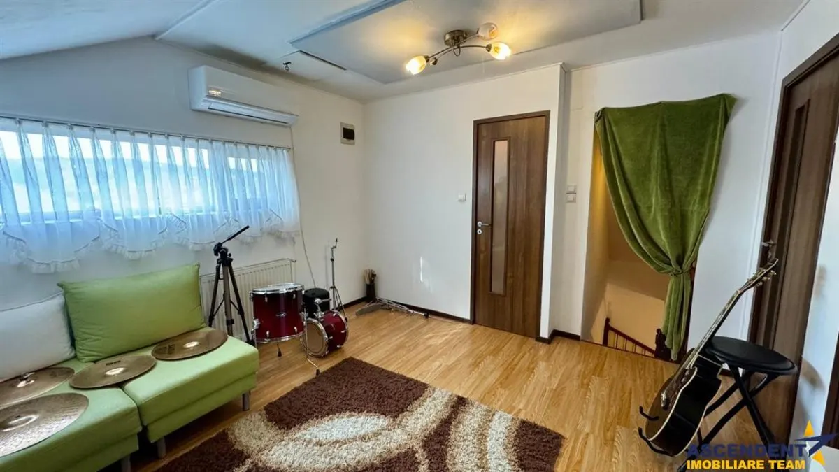 Film&3D!Casa armonioasa,doua intrari,foisor, locuri parcare,Sancraiu de Mures - foto 13